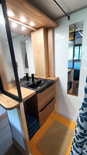 Tiny House Chez Manou - salle de bain, Cost Hélène
