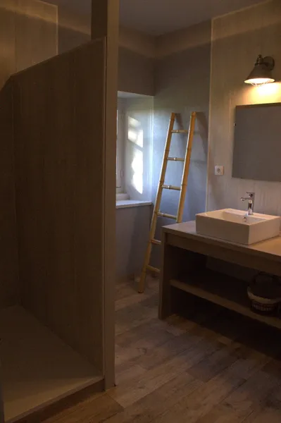 douche à l' italienne + double vasque