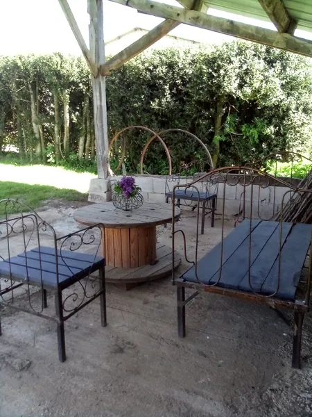 salon jardin sous le préau