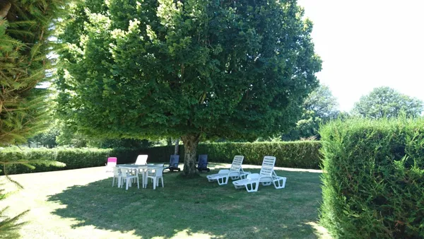 Gîte au bord du lac de Villefranche de Panat