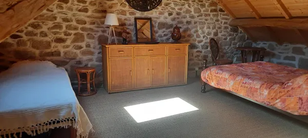 La chambre 2, avec un lit 140 et un lit 90cm