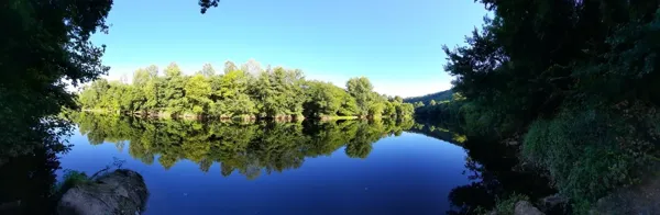 La rivière devant le gîte