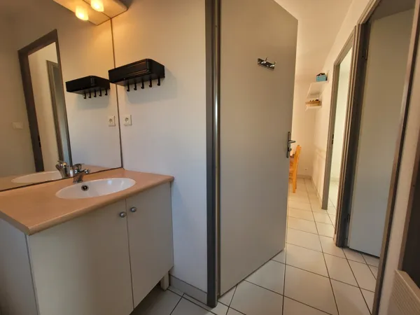 Le 59 de la Maison Bleue- Salle de bain, Office de Tourisme des Causses à l'Aubrac