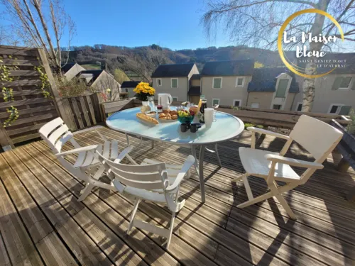 Le 3 de la Maison Bleue- Terrasse, Office de Tourisme des Causses à l'Aubrac