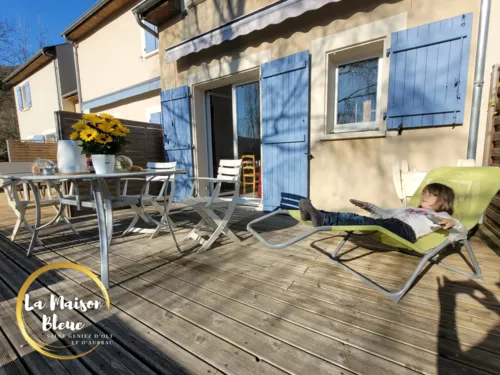 Le 3 de la Maison Bleue- Terrasse, Office de Tourisme des Causses à l'Aubrac