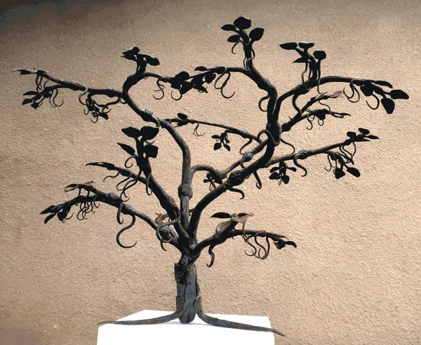 Galerie d'Art de la Tour de Montsalès - Sculptures en extérieur « Arbres à Palabres » d’Arnaud Elisabeth