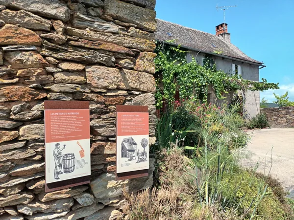 Circuit de découverte au Fel : un village, un vignoble