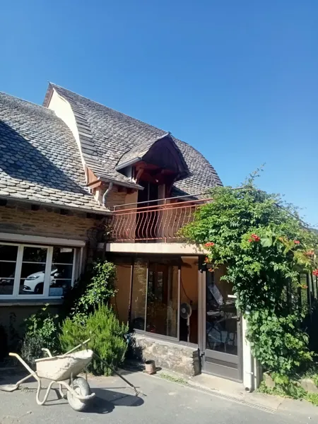 Votre partie d'habitation, avec terrasse ensoleillée