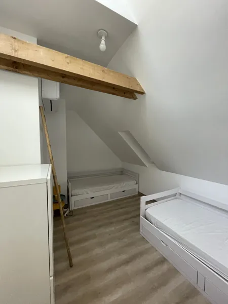 Chambre 2eme étage à droite, photo numéro 2