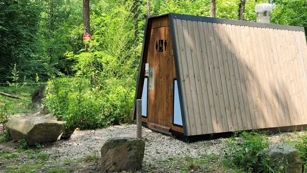Aire de pique-nique des bords du Lot à Saint Côme d'Olt, OT Terres d'Aveyron
