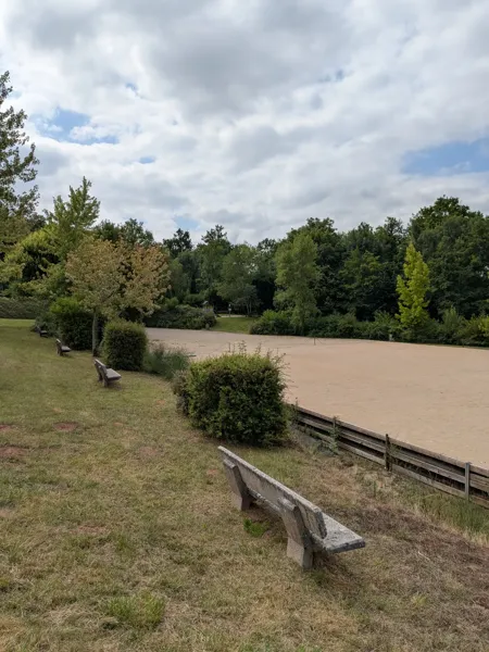 Aire de pique-nique du village de Lassouts, OT Terres d'Aveyron