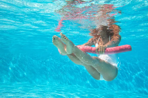 Cours d'aquagym, au Lauradiol