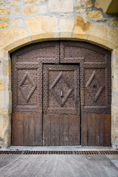 Entrée au Couvent de Malet portail Henri II