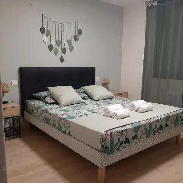 Chambre 3, lit 180 cm