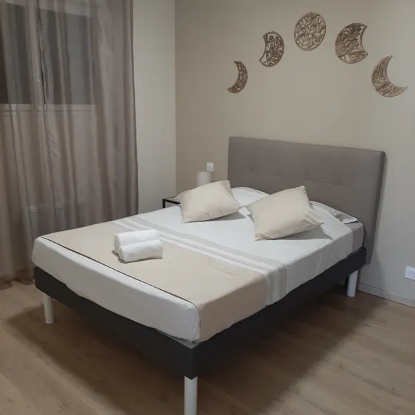 Chambre n°1 PMRLit 140 cm