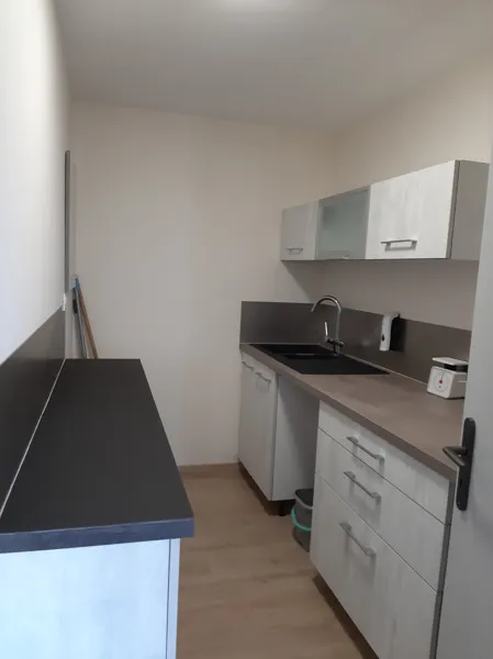 Cellier avec lave linge