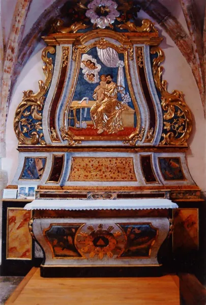 Autel et retable de l'église, Office de Tourisme des Causses à l'Aubrac