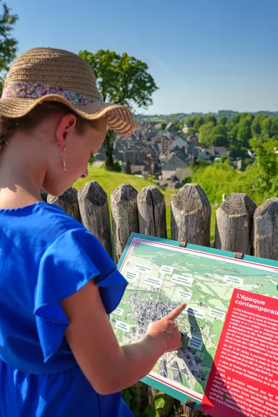Mur-de-Barrez, au fil de l'histoire : un récit illustré du village de la préhistoire à aujourd'hui