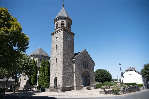 Visite de l'église de Lacroix-Barrez