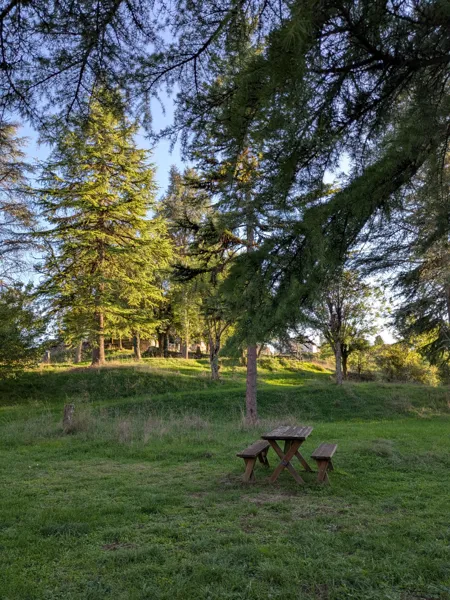 Aire de pique-nique de Sainte Fauste à Bozouls, OT Terres d'Aveyron