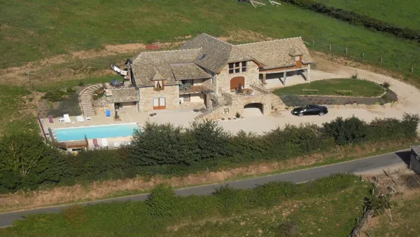 Le Cadravals