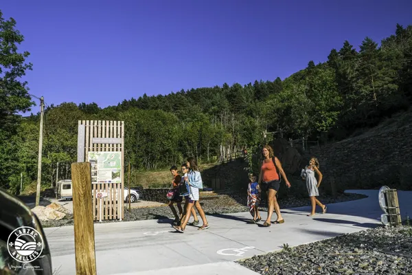 Aire de loisirs de La Roque, Virginie Govignon - OT Larzac Vallées