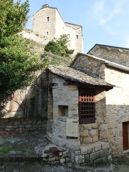 Le puit des Anglais dans Compeyre Chez Marie - AYGG67, Chez Marie - AYGG67