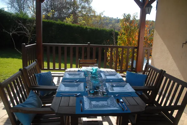 Grande terrasse couverte