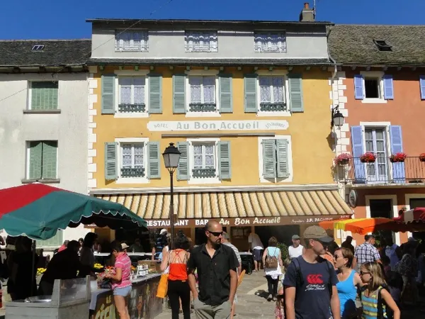 HOTEL RESTAURANT AU BON ACCUEIL, OFFICE DE TOURISME DE PARELOUP LEVEZOU