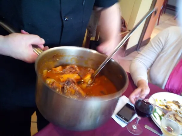 HOTEL RESTAURANT AU BON ACCUEIL, OFFICE DE TOURISME DE PARELOUP LEVEZOU