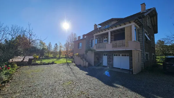 , Maison et places de parking