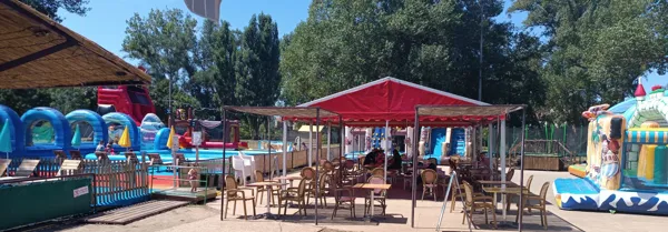 Lou Pitchoo Land Parc de jeux pour l'été