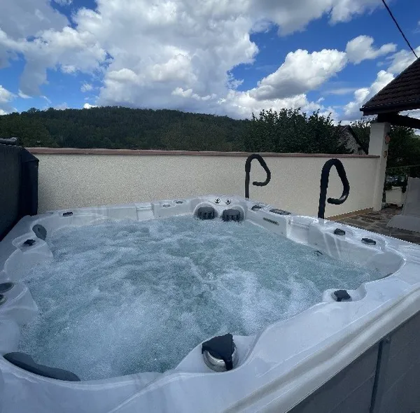 Le Spa en action avec ses barres d'appui