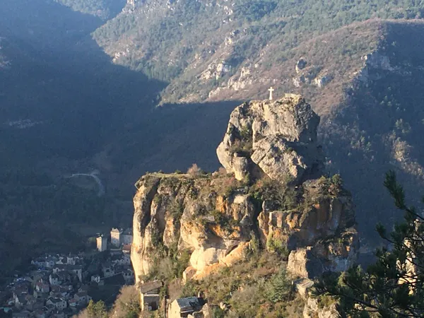Capluc, Le Rozier Peyreleau, HOTEL DOUSSIERE - RESTAURANT L'ALICANTA