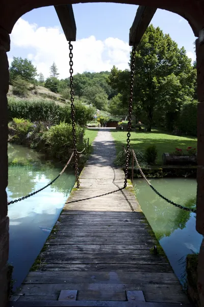 CHATEAU DE BELCASTEL, ANIMAZING MONDE D'ILLUSTRATION, Château de Belcastel