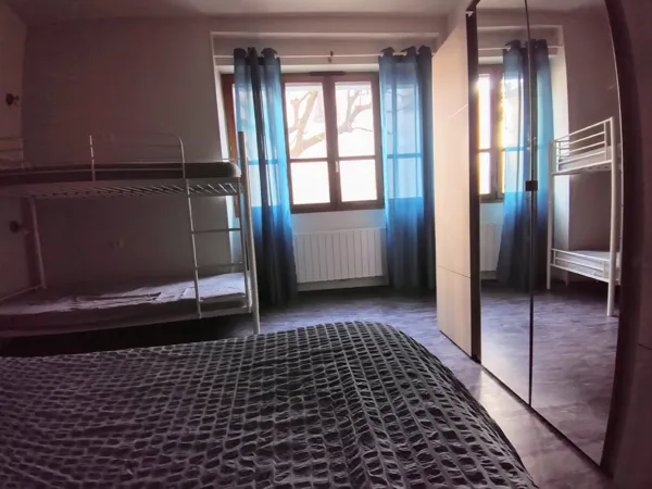 Chambre avec vue sur l'extérieur, L'appart Millau