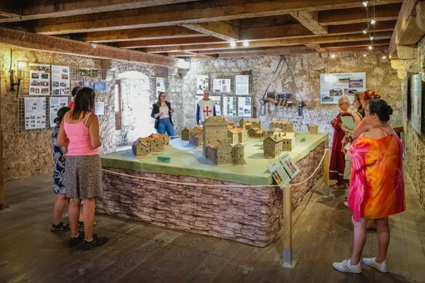 Le Viala du Pas de Jaux - visite de la Tour Hospitalière, OFFICE DE TOURISME LARZAC VALLEES