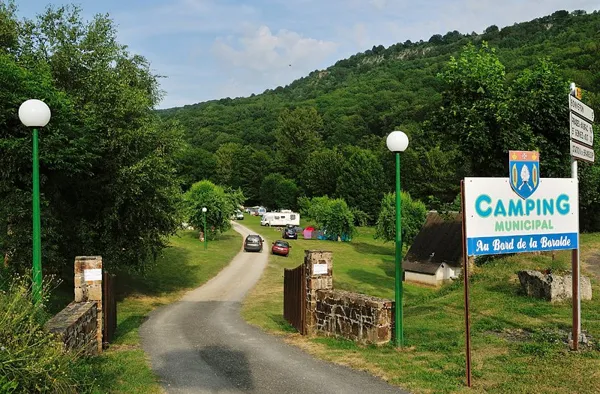 Camping Vert Au bord de la Boralde, OFFICE DE TOURISME DE LAGUIOLE