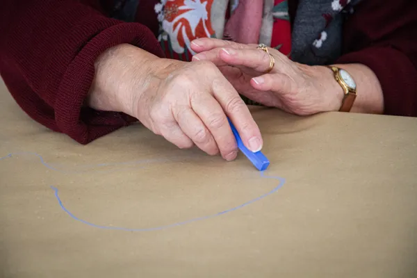 Atelier initiation gestuelle auprès de personnes âgées, Isabelle Bos