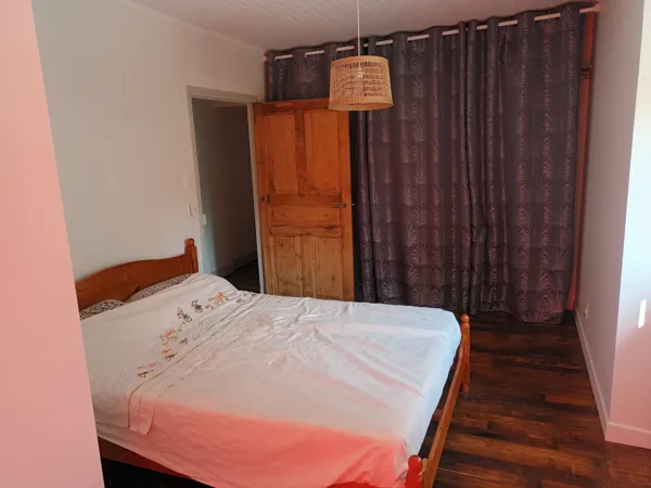 Chambre sud-1 des 3 chambres du rez de chaussée, ©LaMaisondeThéophile