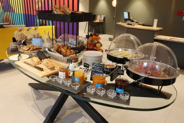 Petit Déjeuner Buffet, Hotel La Capelle