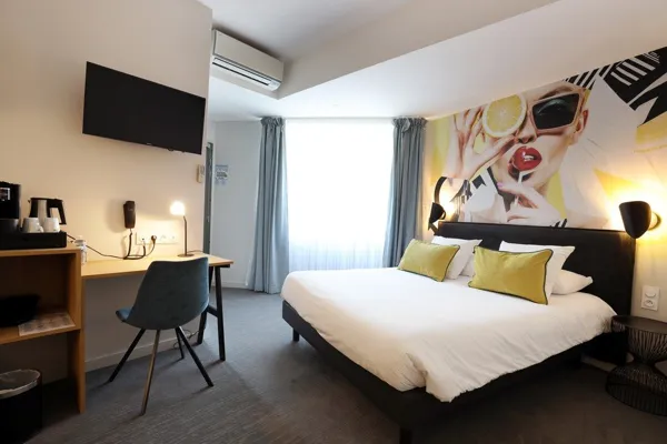 Chambre Triple, Hotel de la Capelle