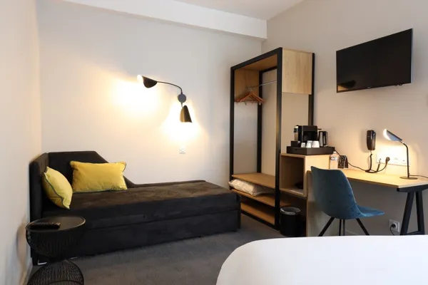 Chambre Triple, Hotel de la Capelle