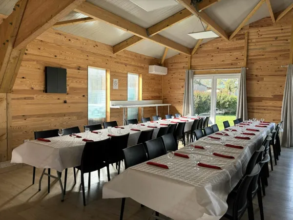 Salle de réception – Camping Le Plô