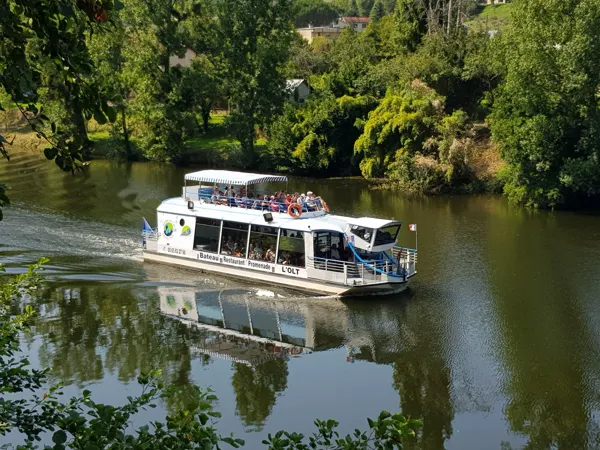 Croisière - dîner des amoureux à bord du Bateau Olt