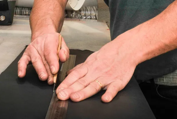 Atelier de Maroquinerie VoilenSac vu par Philémon D'Andurain, Philémon  D'Andurain