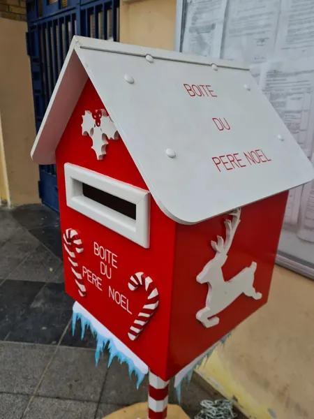 Boite aux lettres au chalet du Père Noël