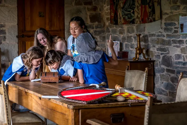 Enquêtes historiques au château de Latour sur Sorgues