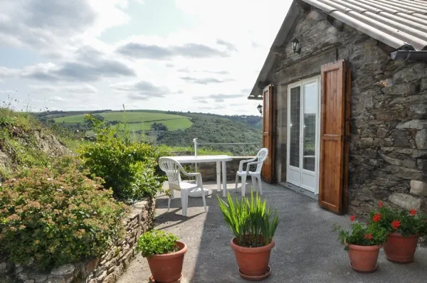 Terrasse du gîte ( Est ), SYNDICAT D'INITIATIVE DES 7 VALLONS