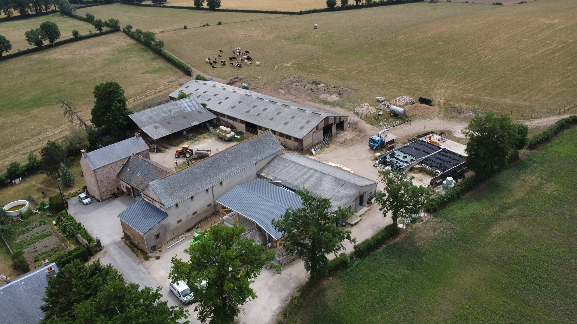 VUE AERIENNE DE LA FERME, ALRIC ANTOINE